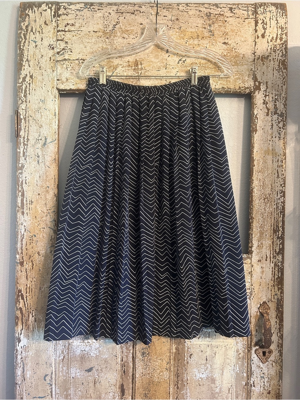 Vintage Navy Pleated Abstract Chevron Print A-Line Women's Skirt